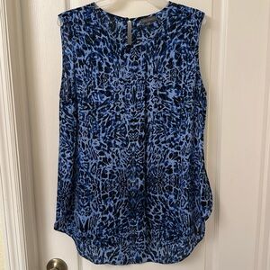 Vince Camuto L Blue Leopard Sleeveless Split Side Crewneck Blouse